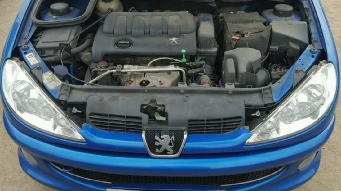 Dezmembrez Peugeot 206 1.4b 2005