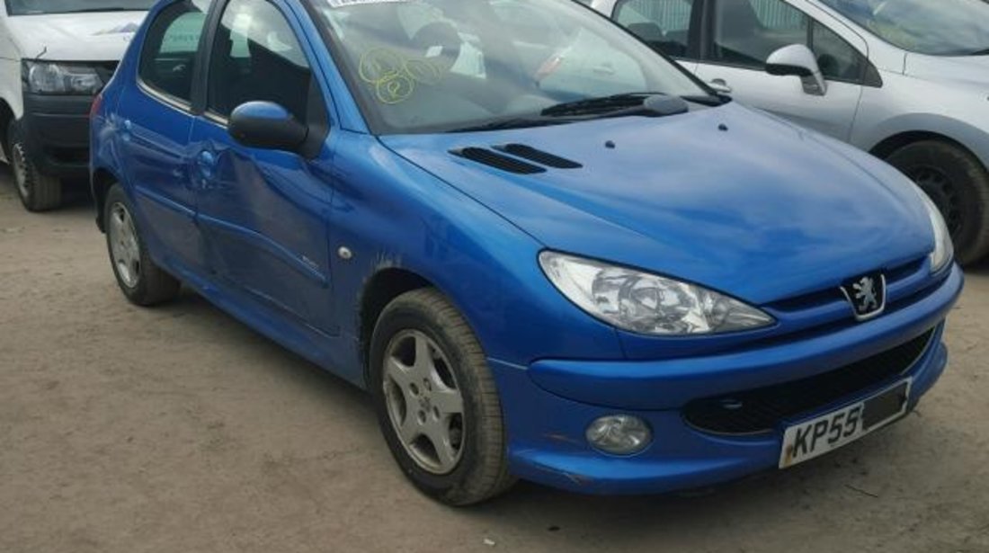 Dezmembrez Peugeot 206 1.4b 2005