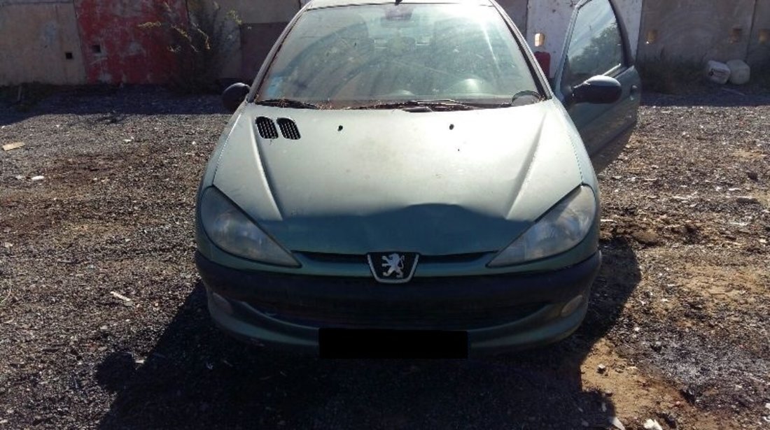 Dezmembrez Peugeot 206 1.4i