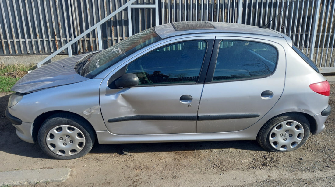 Dezmembrez Peugeot 206 1998 - Prezent 1.1 HFX (TU1JP) ( CP: 60, KW: 44, CCM: 1124 ) Benzina