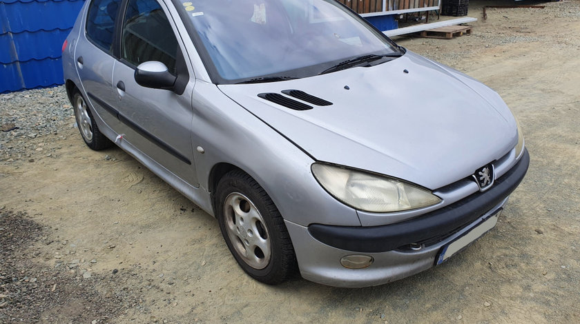 Dezmembrez Peugeot 206 1998 - Prezent 2.0 HDi RHY (DW10TD) ( CP: 90, KW: 66, CCM: 1997 ) Motorina