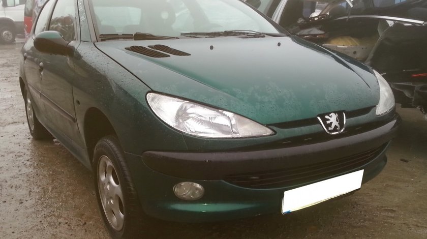 Dezmembrez Peugeot 206 an fabr. 2001, 2.0D HDi