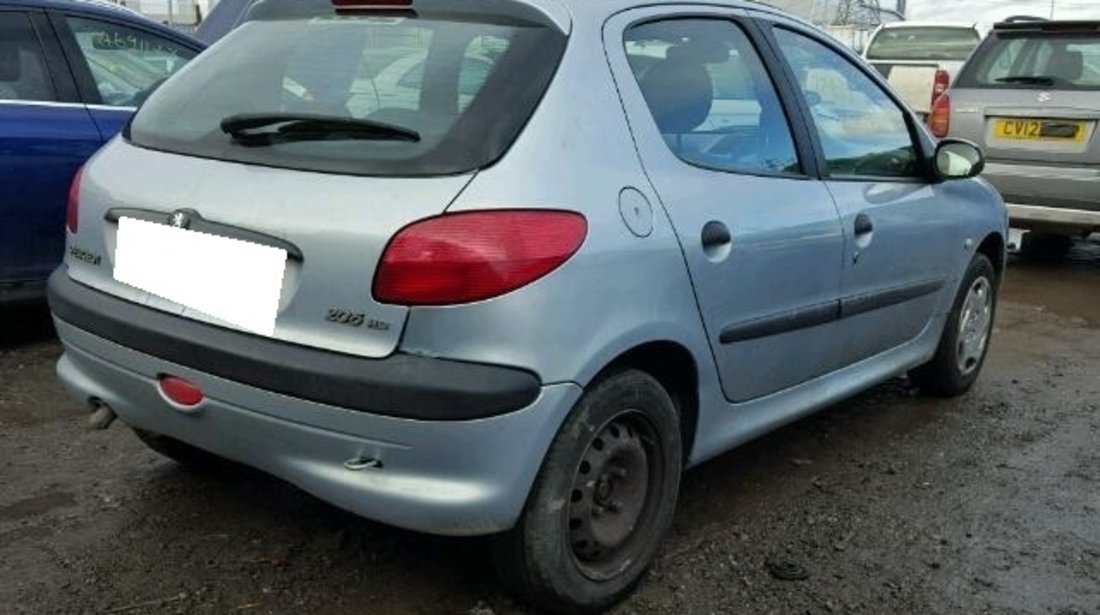 Dezmembrez Peugeot 206 an fabr. 2002, 1.4D HDi