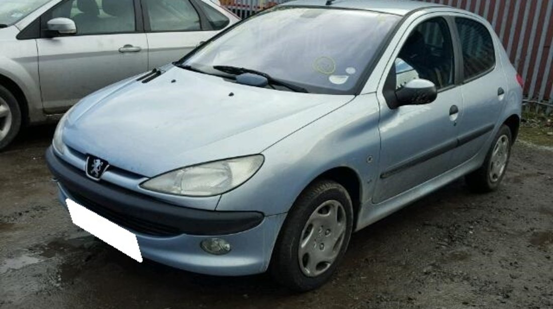 Dezmembrez Peugeot 206 an fabr. 2002, 1.4D HDi