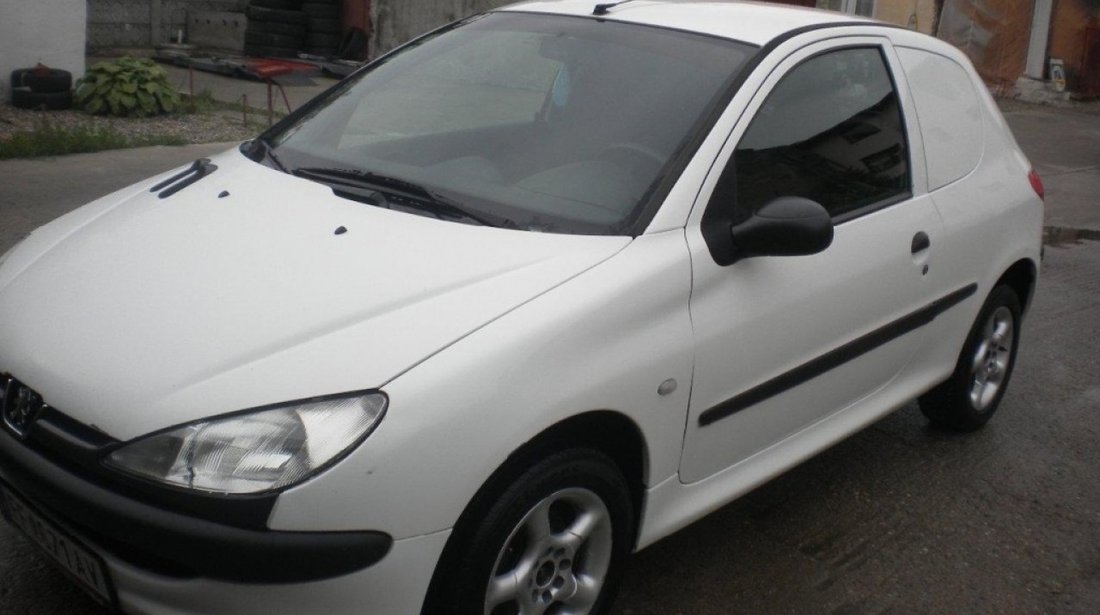 Dezmembrez Peugeot 206 Coupe Autoutilitara 1 4 Hdi 8hx 8hz