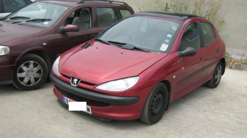 Dezmembrez Peugeot 206 din 1999, 1.9d,