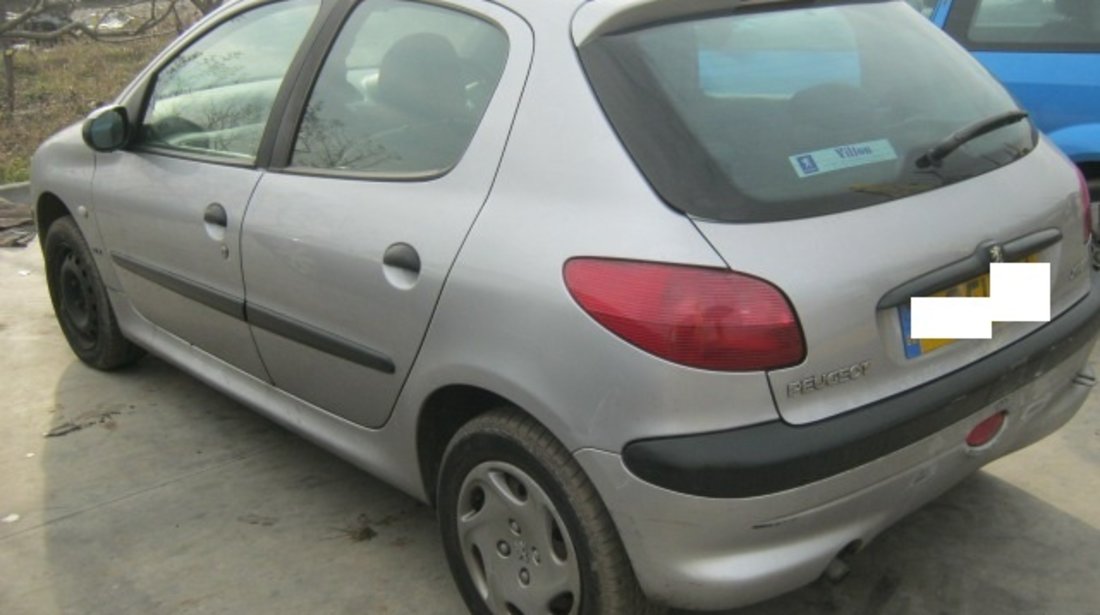 Dezmembrez Peugeot 206 din 2001, 1.6b