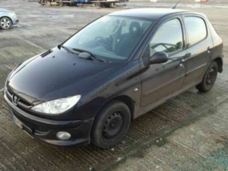 Dezmembrez Peugeot 206 toate motorizarile (1.6 HDI, 1.4 benz)