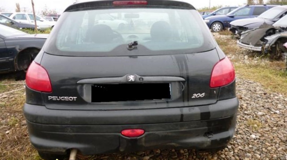 Dezmembrez Peugeot 206