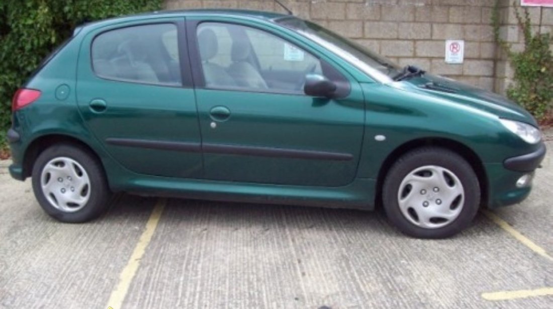 Dezmembrez peugeot 206