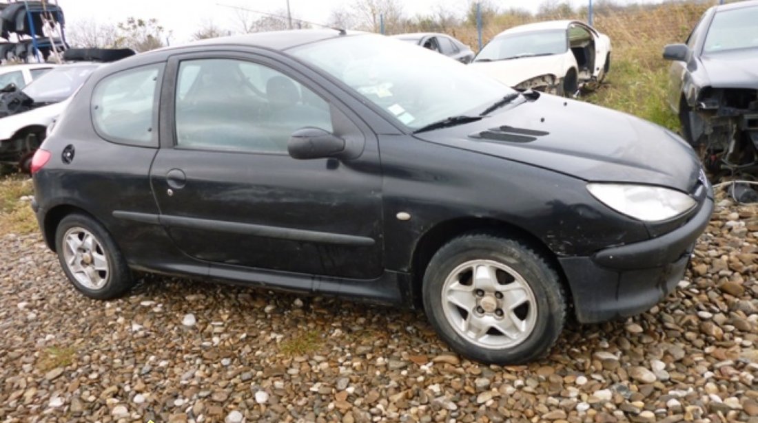 Dezmembrez Peugeot 206