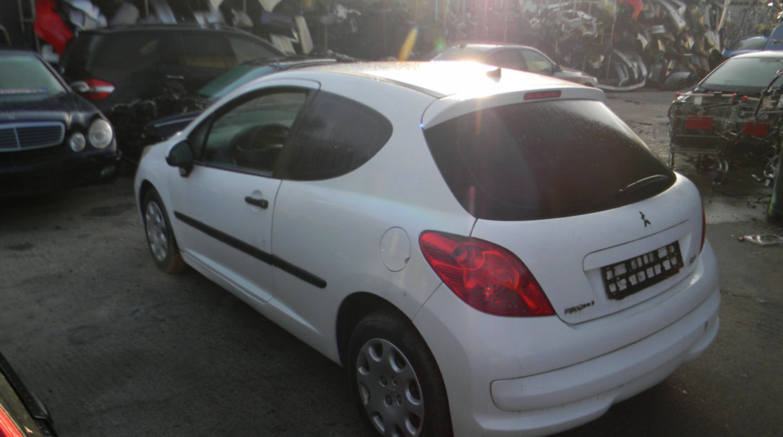 Dezmembrez Peugeot 207 2006 - Prezent 1.4 HDi 8HZ (DV4TD) ( CP: 68, KW: 50, CCM: 1398 ) Motorina