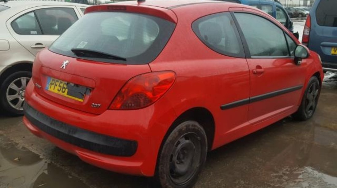 Dezmembrez Peugeot 207 2007 1.4benz