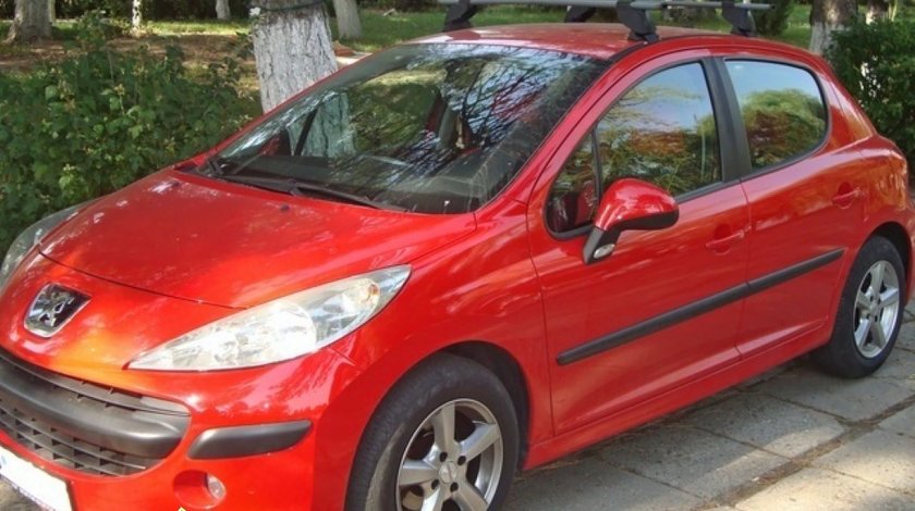 Dezmembrez peugeot 207 2007