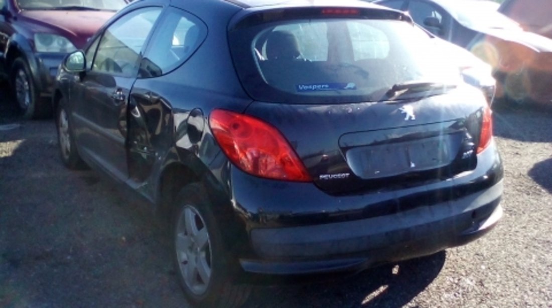 Dezmembrez Peugeot  207 ,an 2006