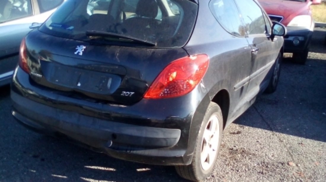 Dezmembrez Peugeot  207 ,an 2006