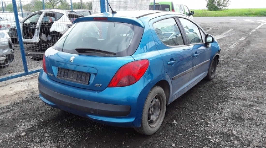 Dezmembrez Peugeot 207, an 2008, motorizare 1.4 HDI