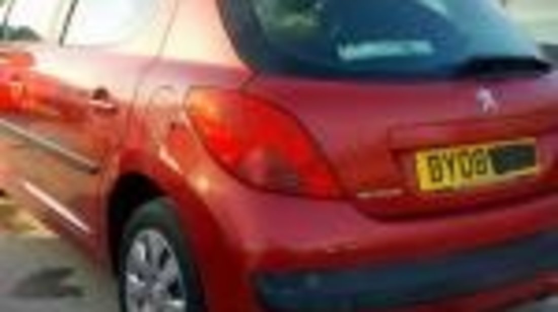 Dezmembrez Peugeot 207 (WA) 1.4 b