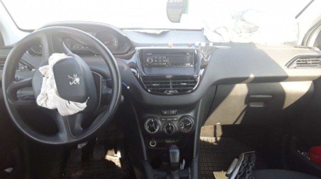 Dezmembrez Peugeot 208, an 2014, motorizare 1.4 HDI