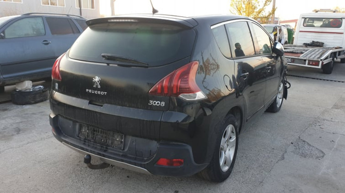 Dezmembrez peugeot 3008 Hybrid4 Facelift 2.0 hdi RH02 200 cai din 2015 156.000 km