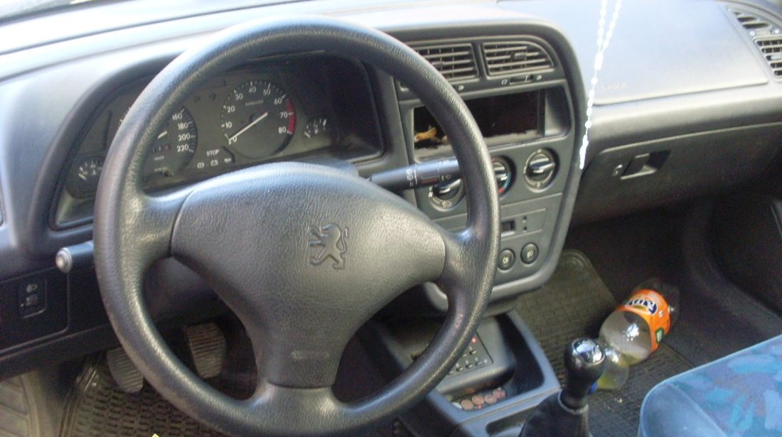 Dezmembrez peugeot 306 1.4,1.6,1.8,1.9,2.0 1993 - 2001