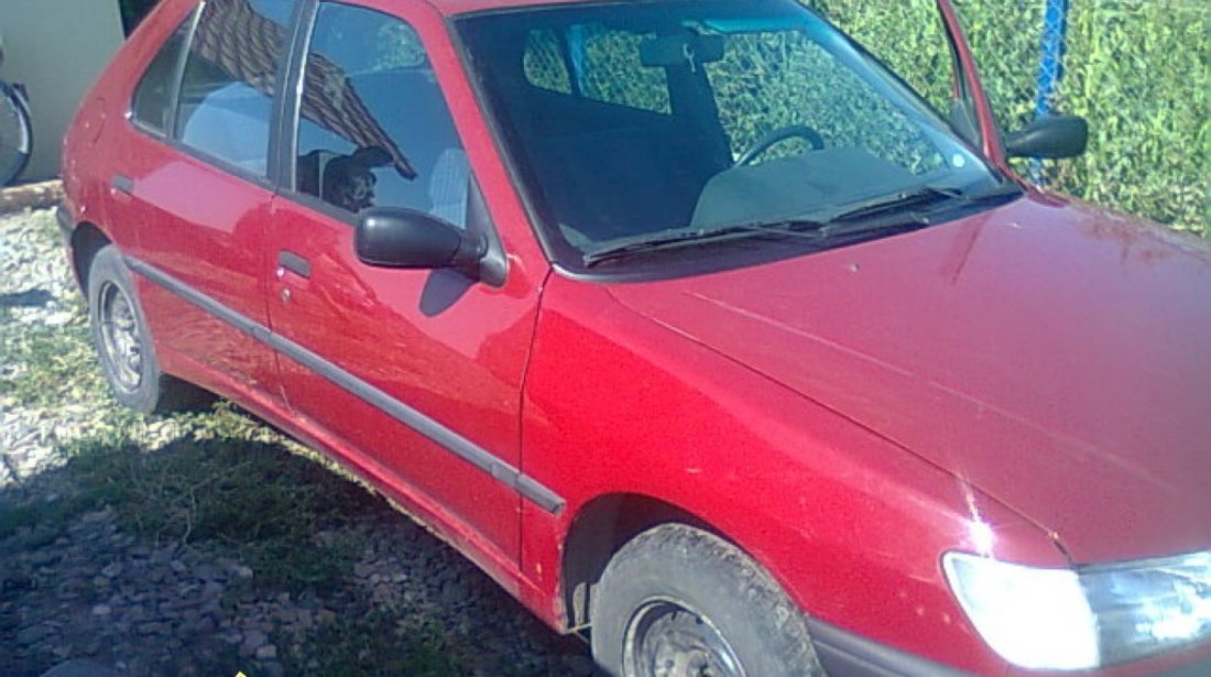 Dezmembrez Peugeot 306