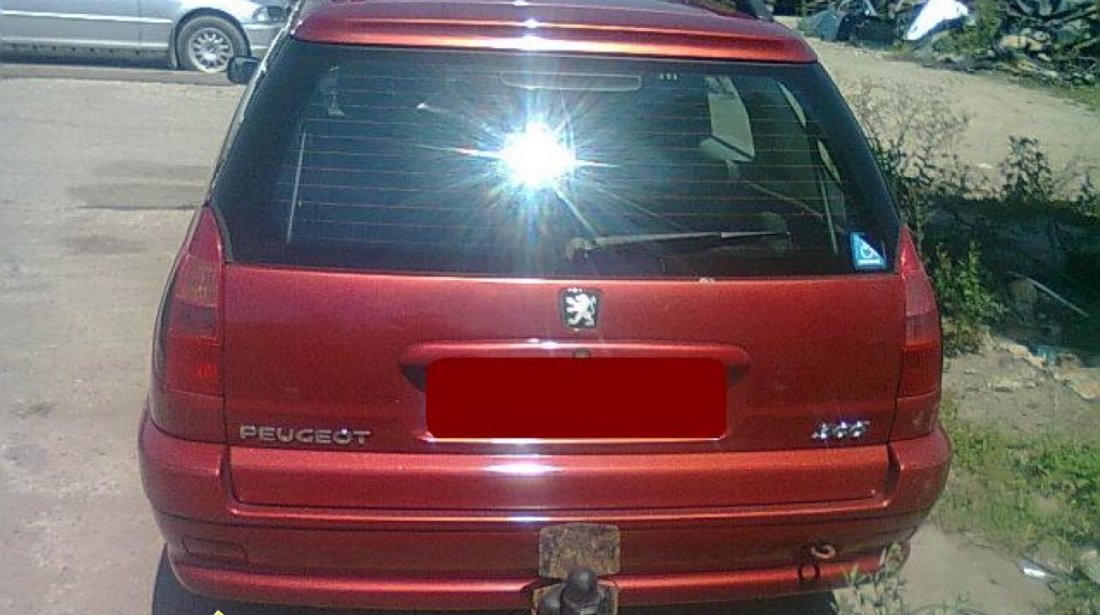 Dezmembrez Peugeot 306