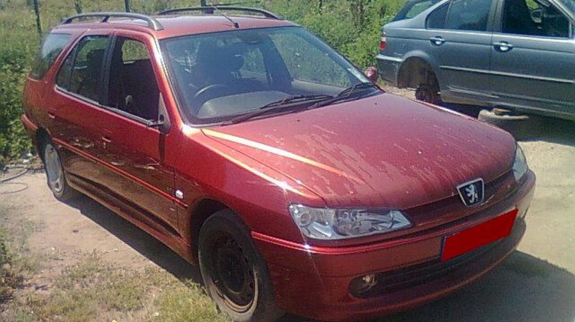 Dezmembrez Peugeot 306