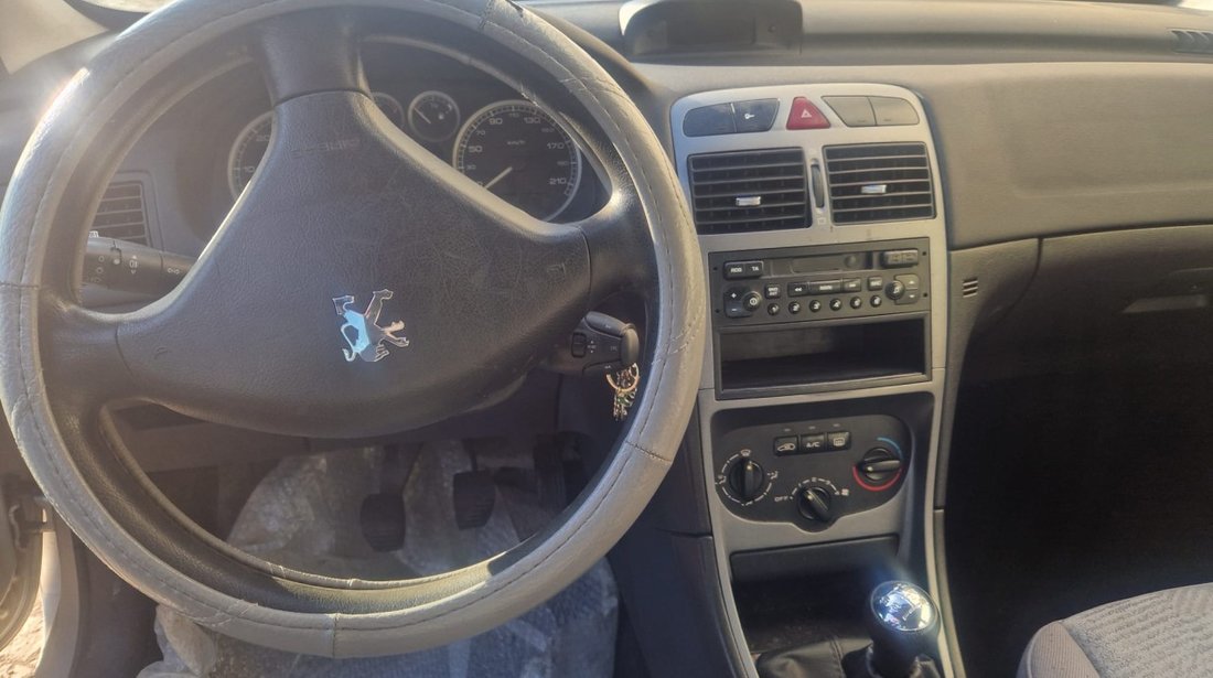 Dezmembrez Peugeot 307 1.4 Hdi 8HZ 50kW 68CP Euro 3 an 2002