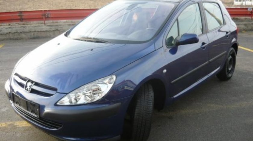 Dezmembrez Peugeot 307 1 4 Hdi Din 2004