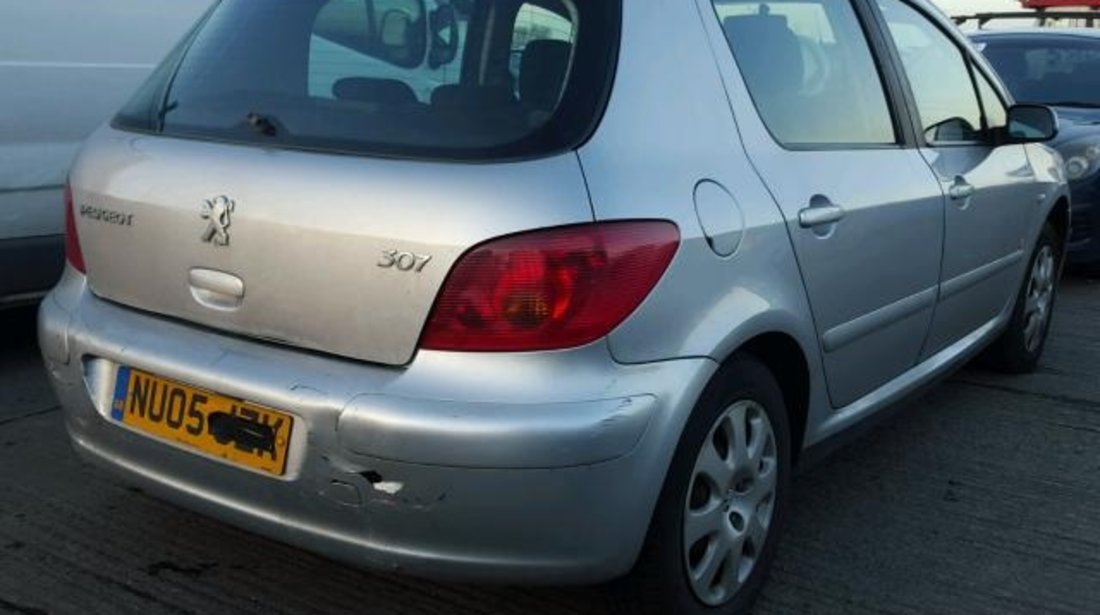 Dezmembrez Peugeot 307, 1.4b 2005