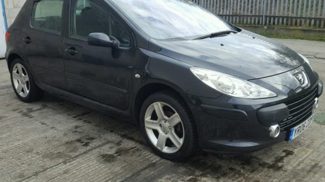 Dezmembrez Peugeot 307, 1.6b 2006