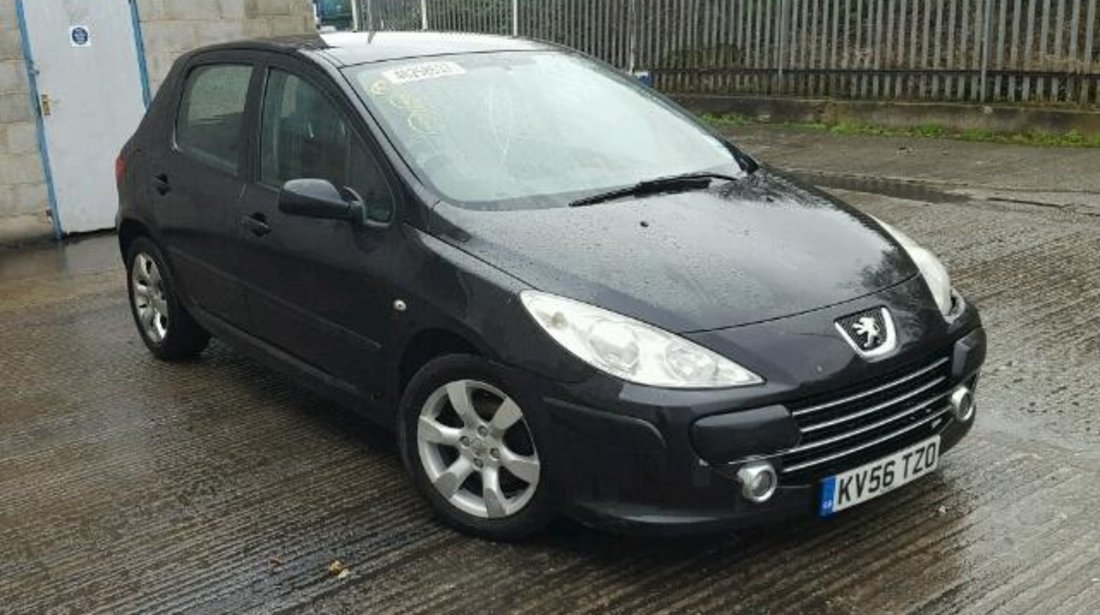 Dezmembrez Peugeot 307 1.6b 2006