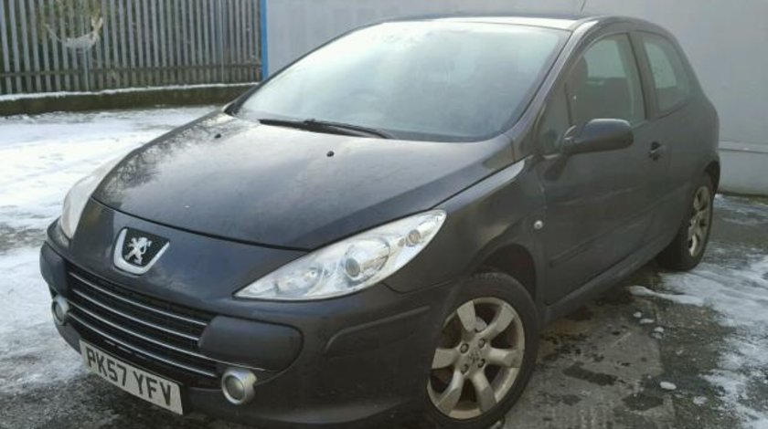 Dezmembrez Peugeot 307 1.6benzina