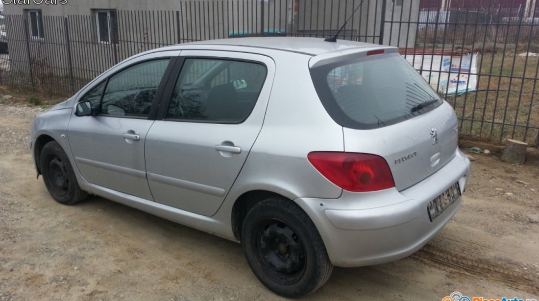 Dezmembrez Peugeot 307 2.0 benzina