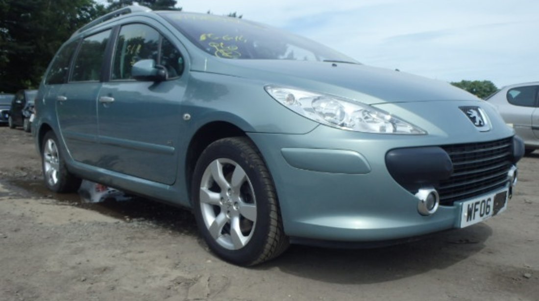 Dezmembrez Peugeot 307 2.0hdi 1.6hdi