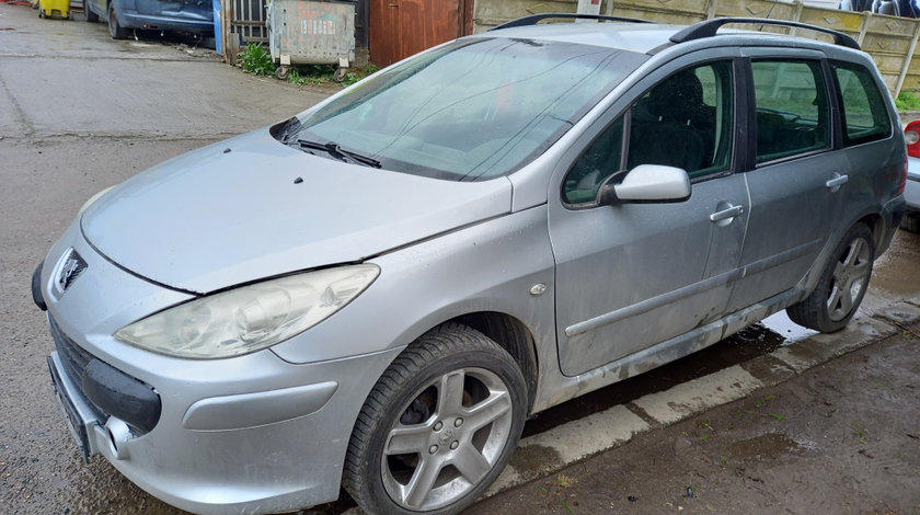 Dezmembrez Peugeot 307 2000 - Prezent 1.6 HDi 90 9HX (DV6ATED4) ( CP: 90, KW: 66, CCM: 1560 ) Motorina