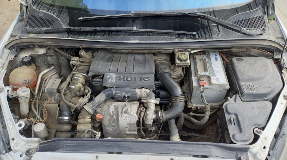 Dezmembrez Peugeot 307 2000 - Prezent 1.6 HDi 9HV (DV6ATED4) ( CP: 90, KW: 66, CCM: 1560 ) Motorina