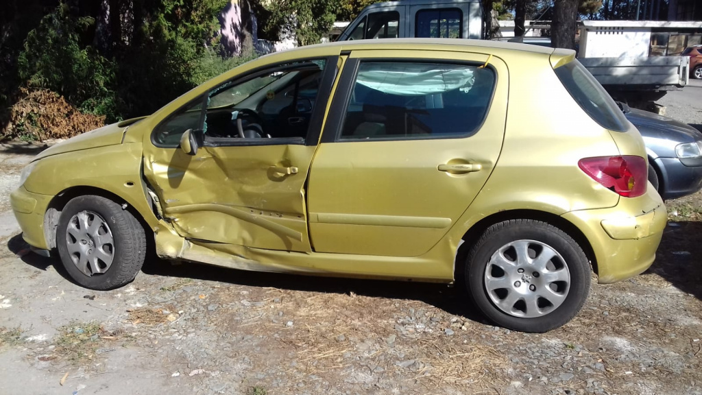 Dezmembrez Peugeot 307 2001 - 2008 1.6 HDi 110 None( CP: None, KW: None, CCM: None ) Motorina