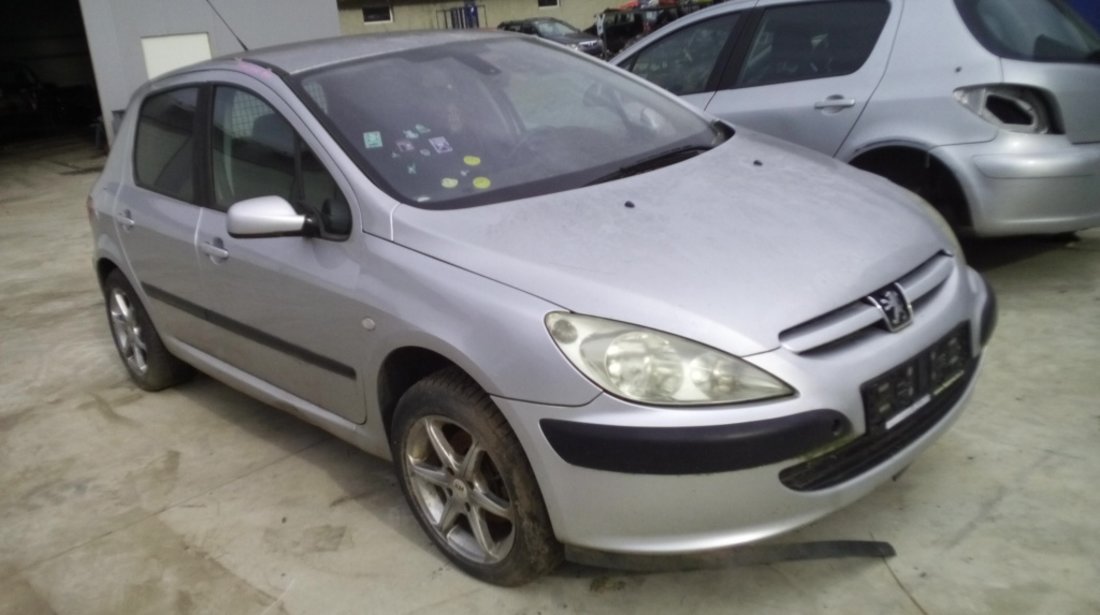 Dezmembrez Peugeot 307, an 2002