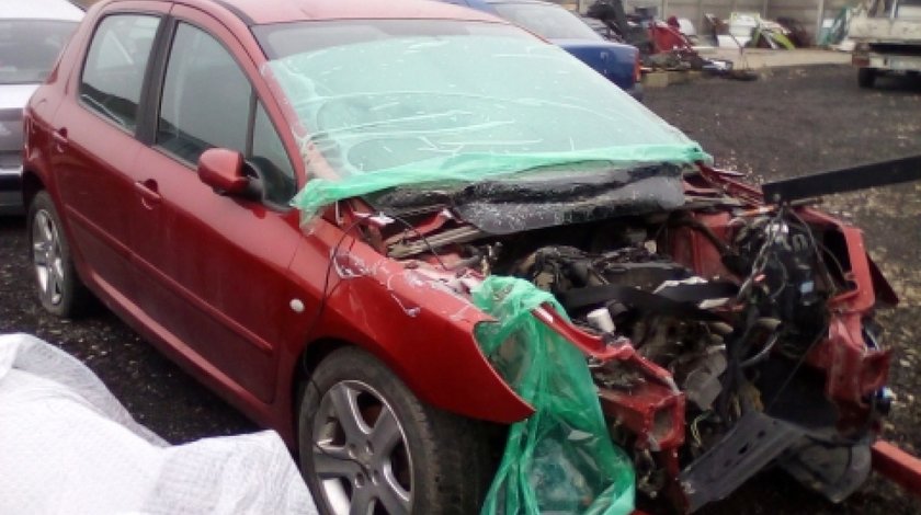 Dezmembrez Peugeot 307, an 2005, motorizare 1.6 HDI
