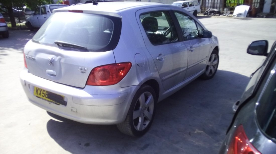 Dezmembrez Peugeot 307, an 2006