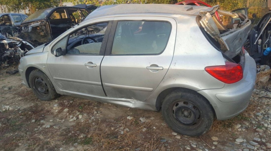 Dezmembrez peugeot 307 facelift 1.6 16v nfu 109 cai 43000 km