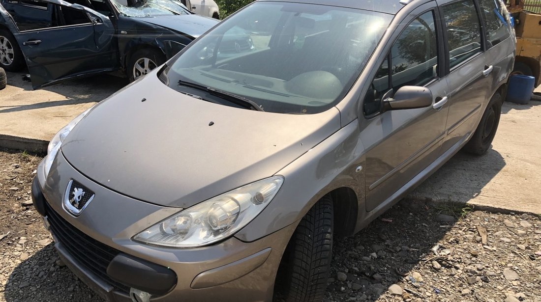 Dezmembrez Peugeot 307 sw 1,6 i 2006 facelift