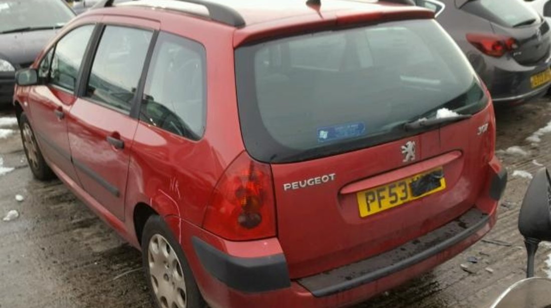 Dezmembrez Peugeot 307sw, 1.4benzina