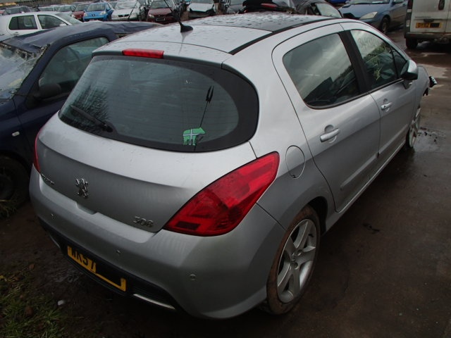 Dezmembrez pEUGEOT 308 2.0 hdi