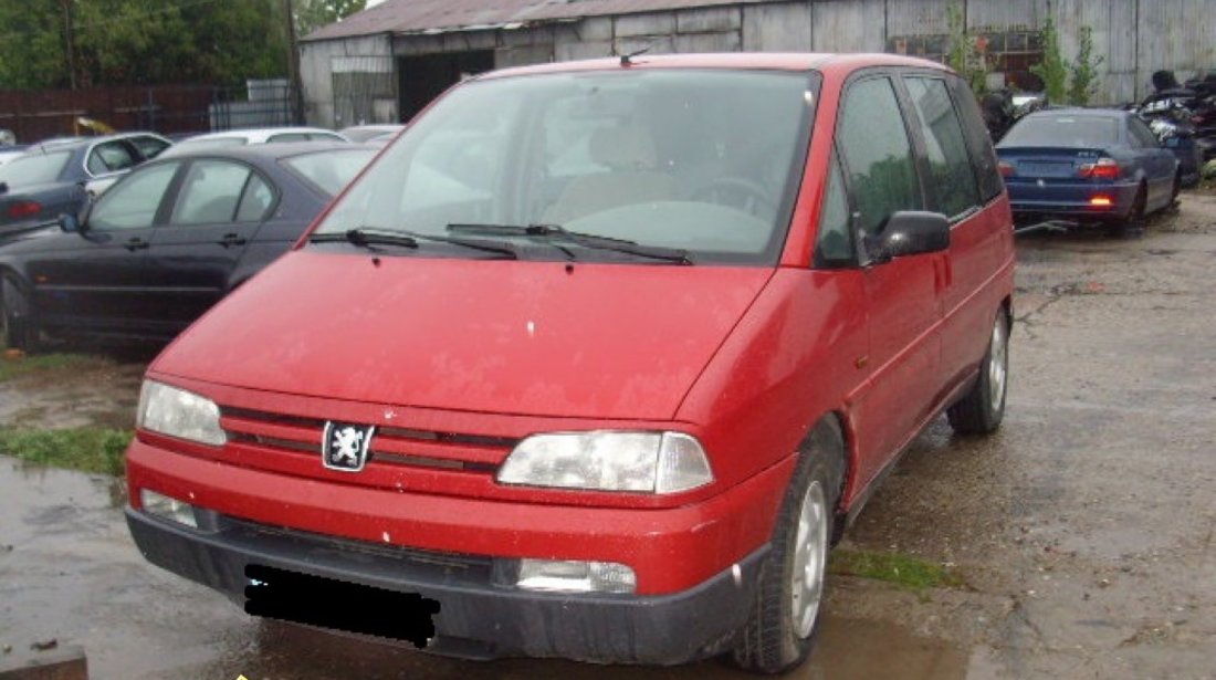 Dezmembrez Peugeot 806