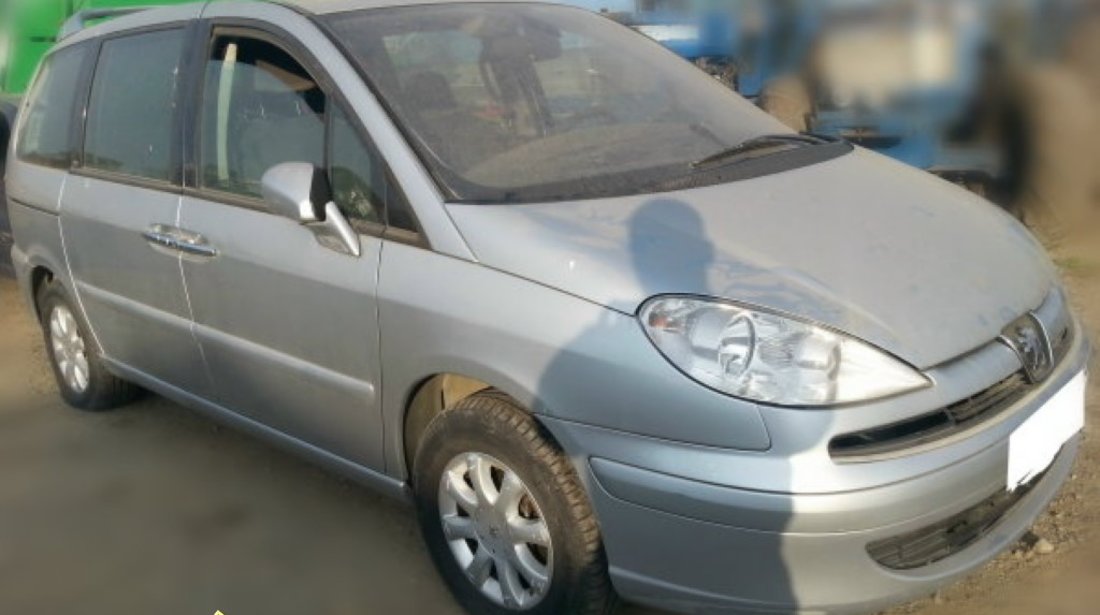 Dezmembrez Peugeot 807 2 0 HDI si 2 2 HDI an 2004