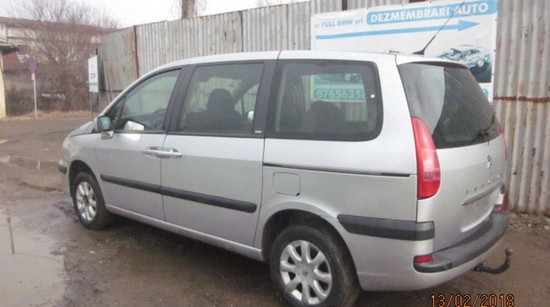 Dezmembrez Peugeot 807 2.2hdi