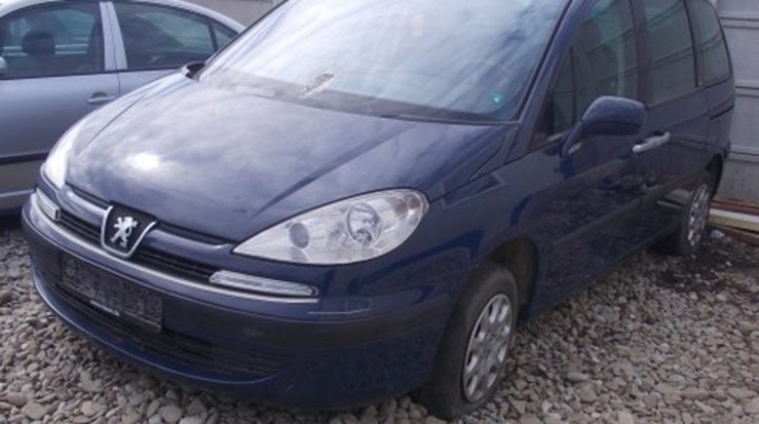 Dezmembrez Peugeot  807 ,an 2004